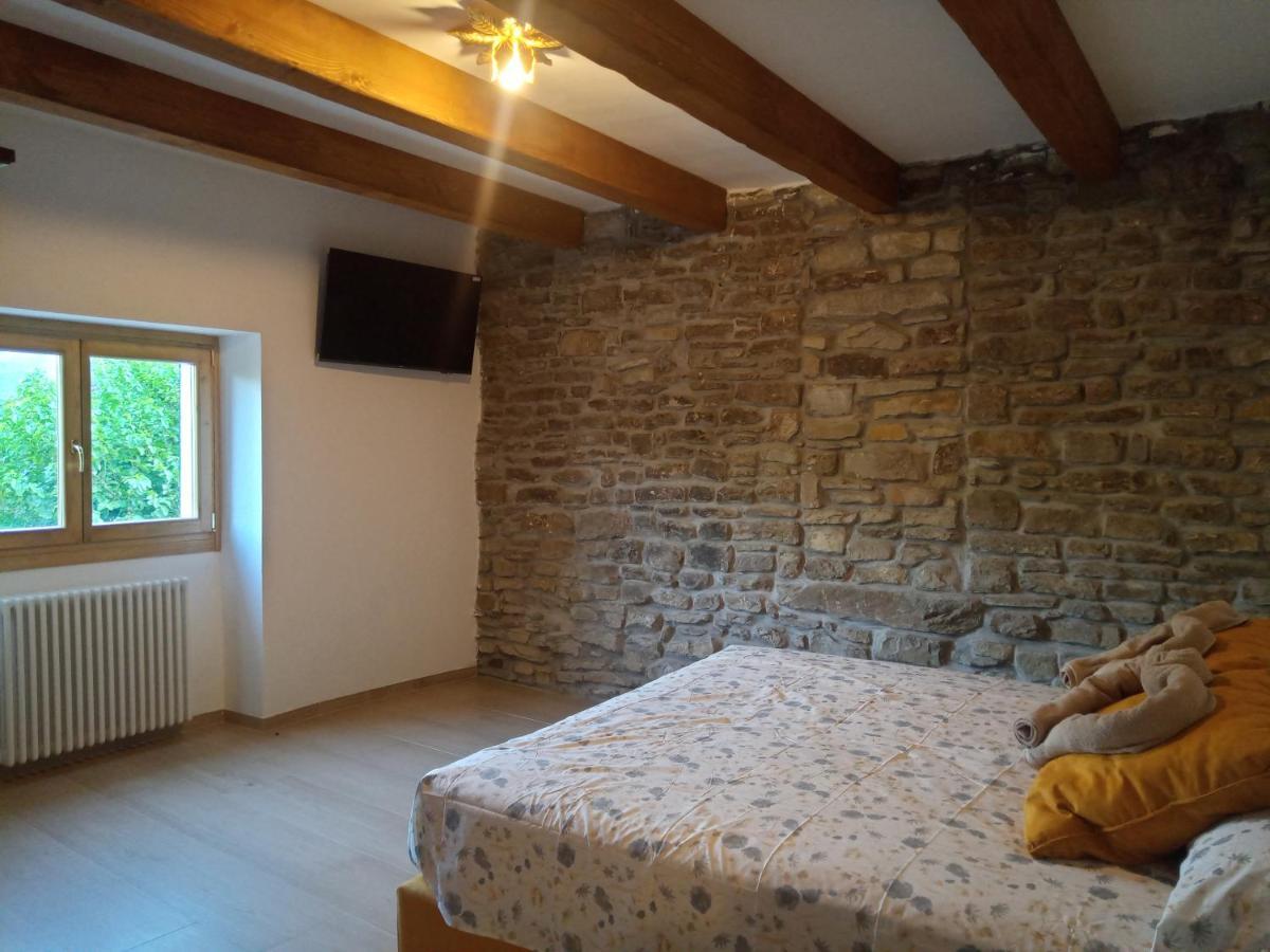 Agriturismo Il Regno Del Marrone Castel del Rio Exteriör bild